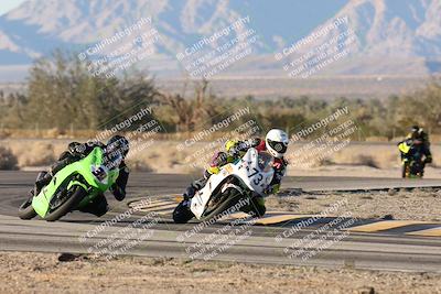 media/Dec-07-2025-CVMA (Sun) [[3e7d2de5dc]]/Race 17-Amateur Formula Middleweight/